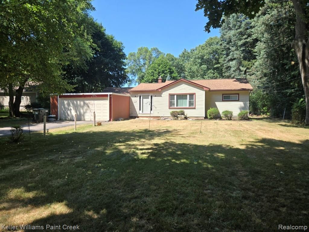 1460 Gravel Ridge Drive, Rochester Hills city