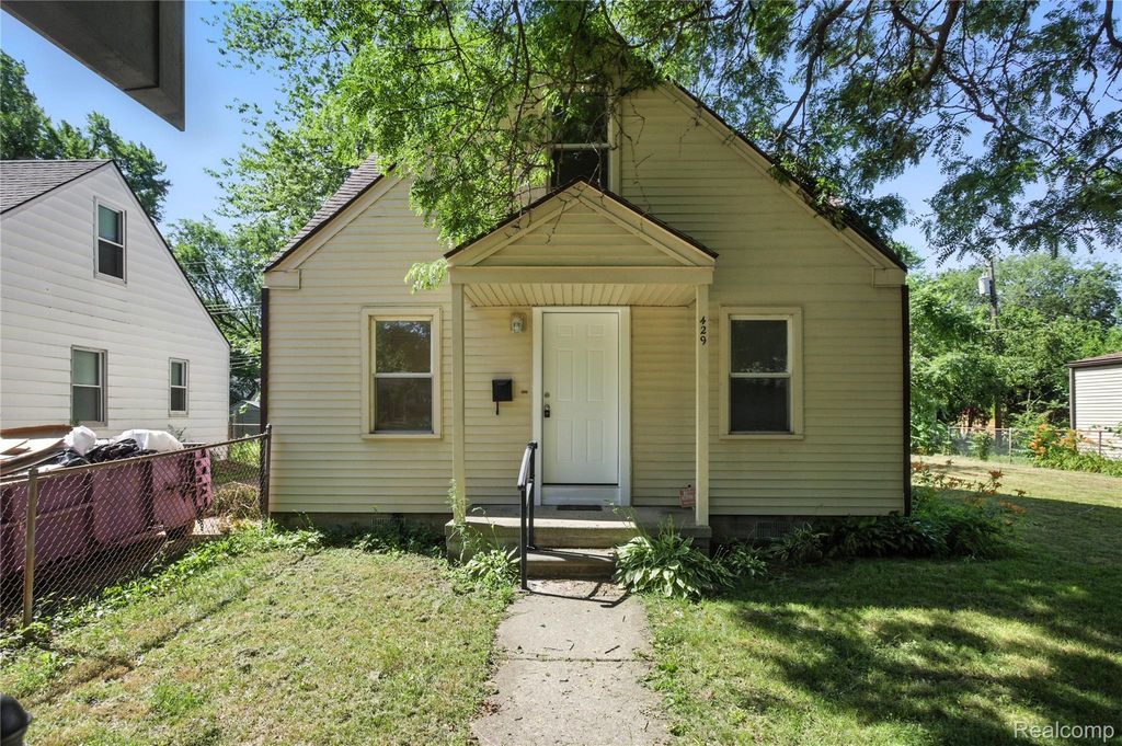 429 W Bernhard Avenue, Hazel Park city