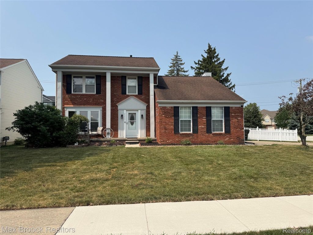 35865 Ashford Drive, Sterling Heights city