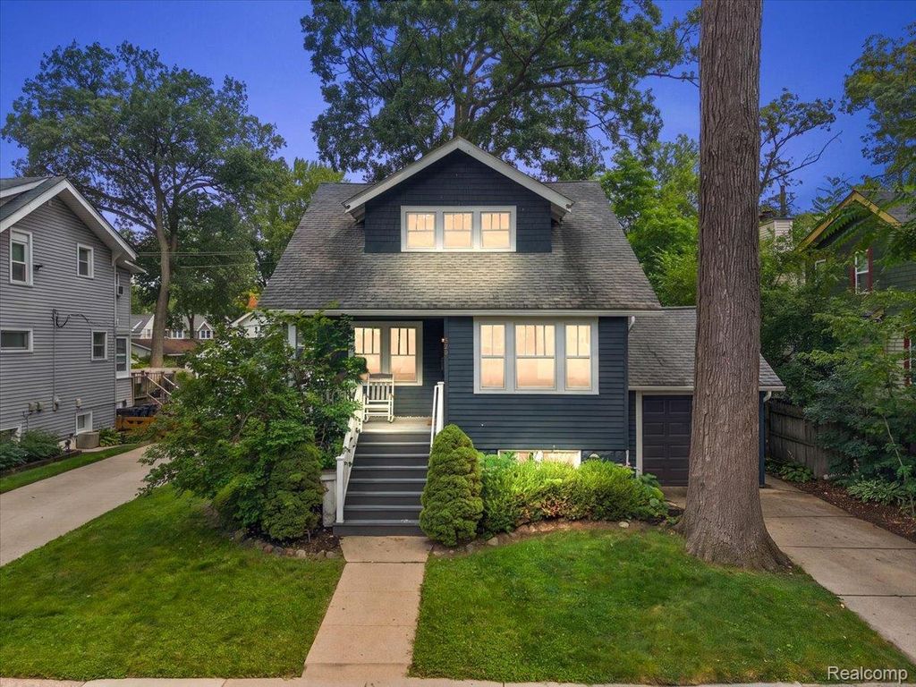 529 Hawthorn Avenue, Royal Oak city