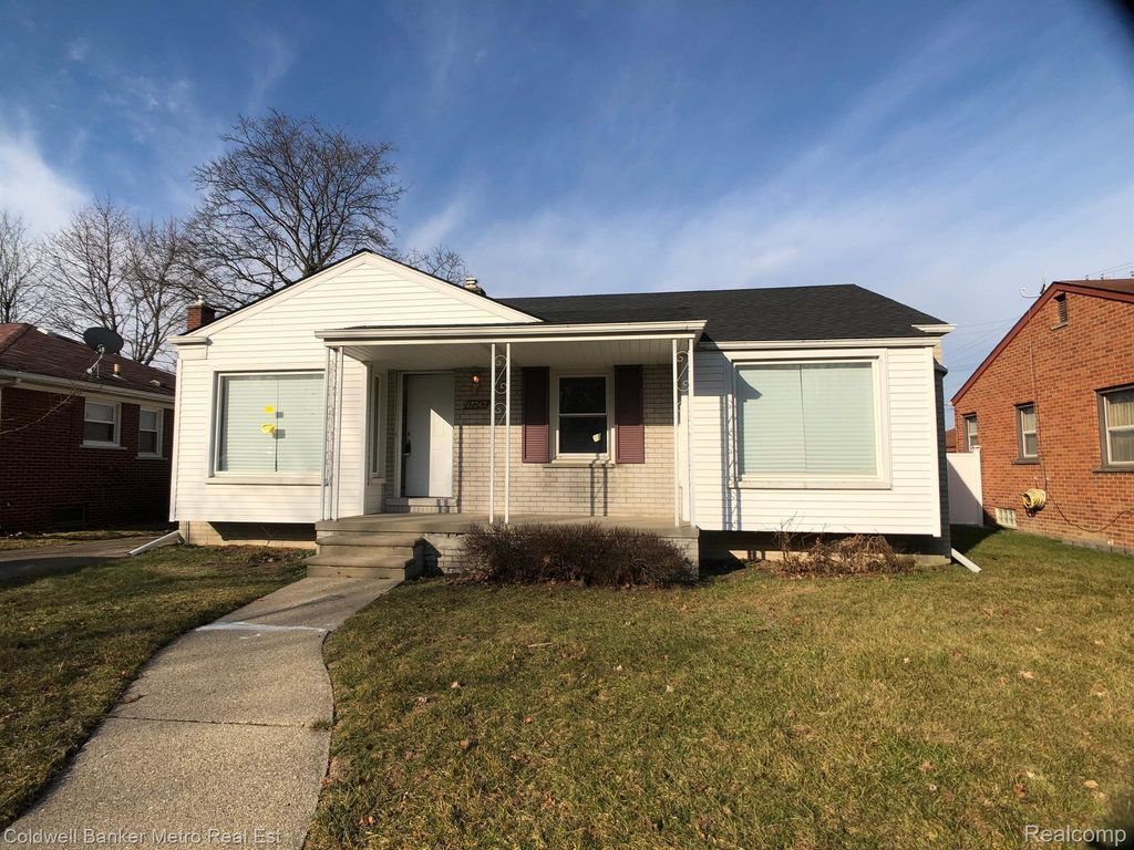 17743 Lennane, Redford charter township
