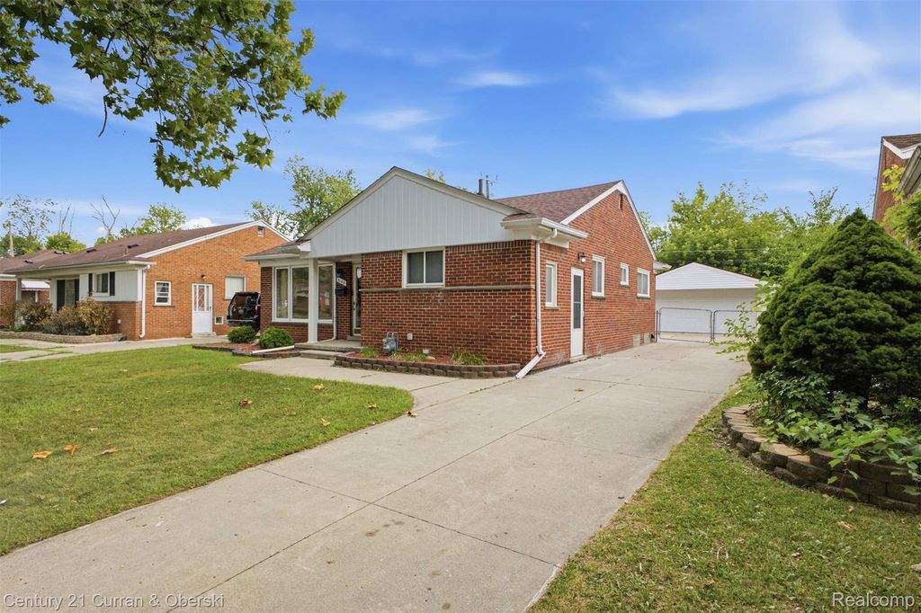 8108 Whitefield Street, Dearborn Heights city