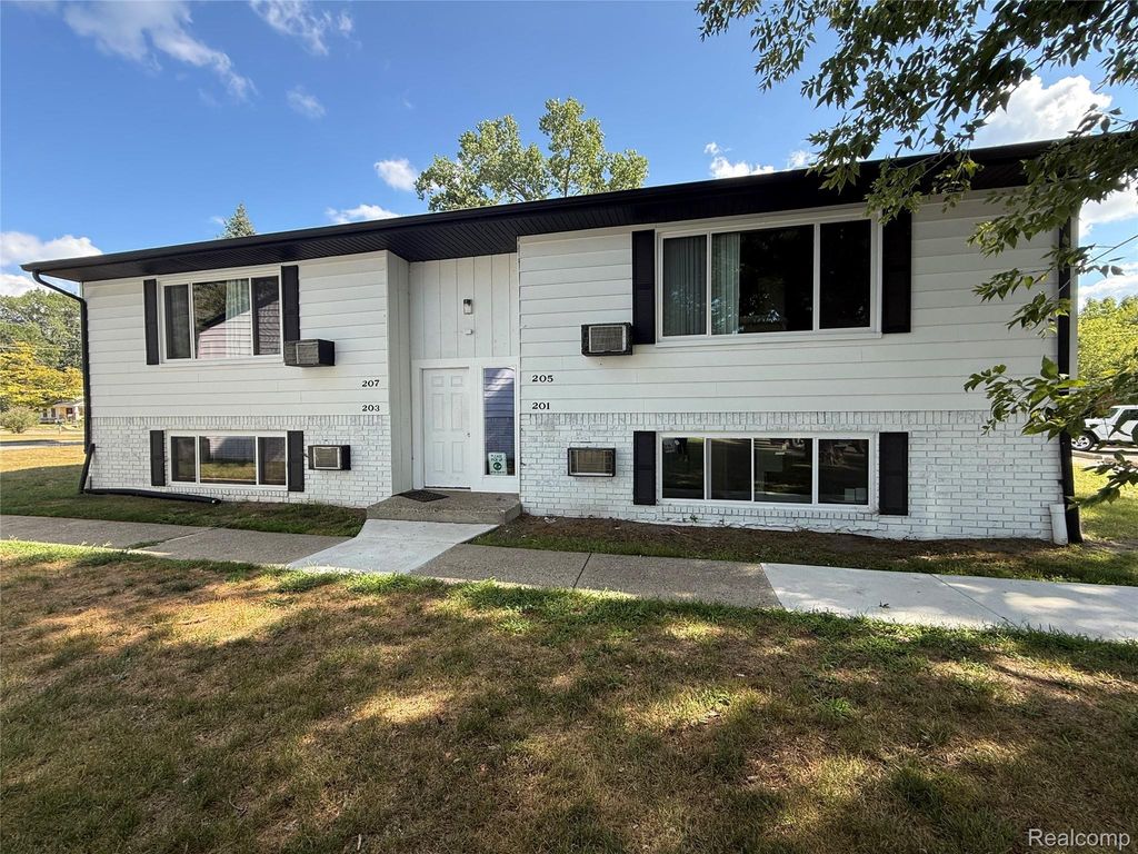 201 Thomas St, Holly village