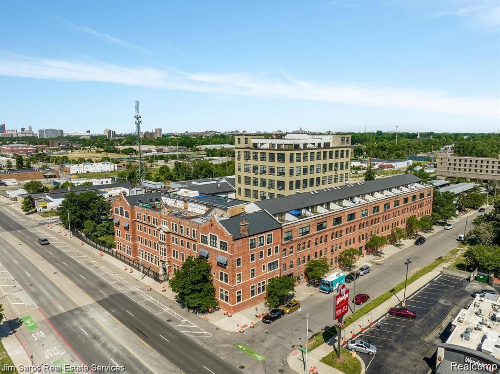 6533 E Jefferson Avenue 112, Detroit