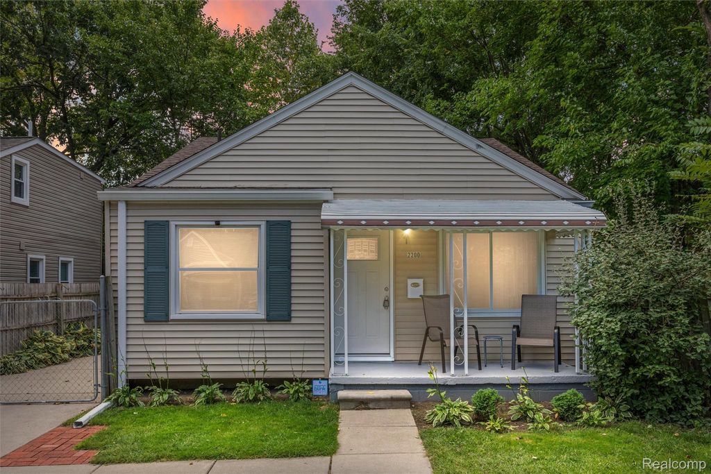 2200 Guthrie Avenue, Royal Oak city