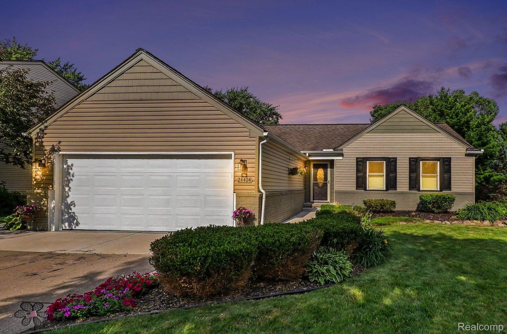 24404 Jamestowne Road, Novi city