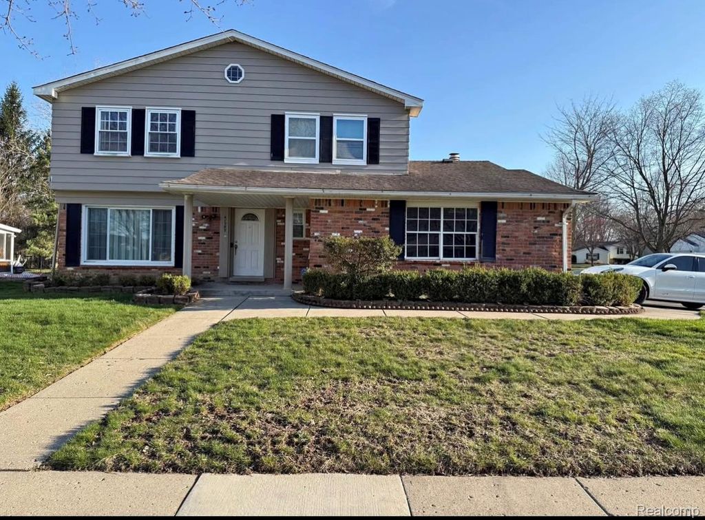 41757 Cherry Hill Road, Novi city