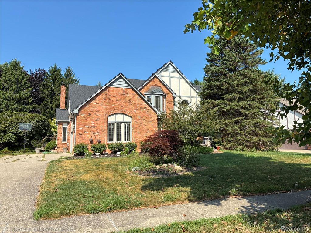 6187 Country Ridge Drive, Troy city