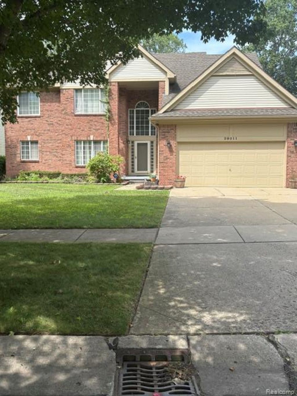 29211 Sunridge, Farmington Hills