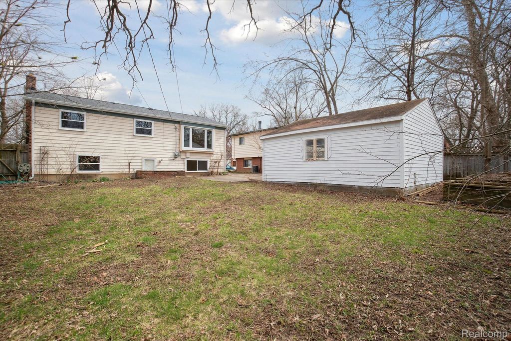 2728 Yost Boulevard, Ann Arbor city