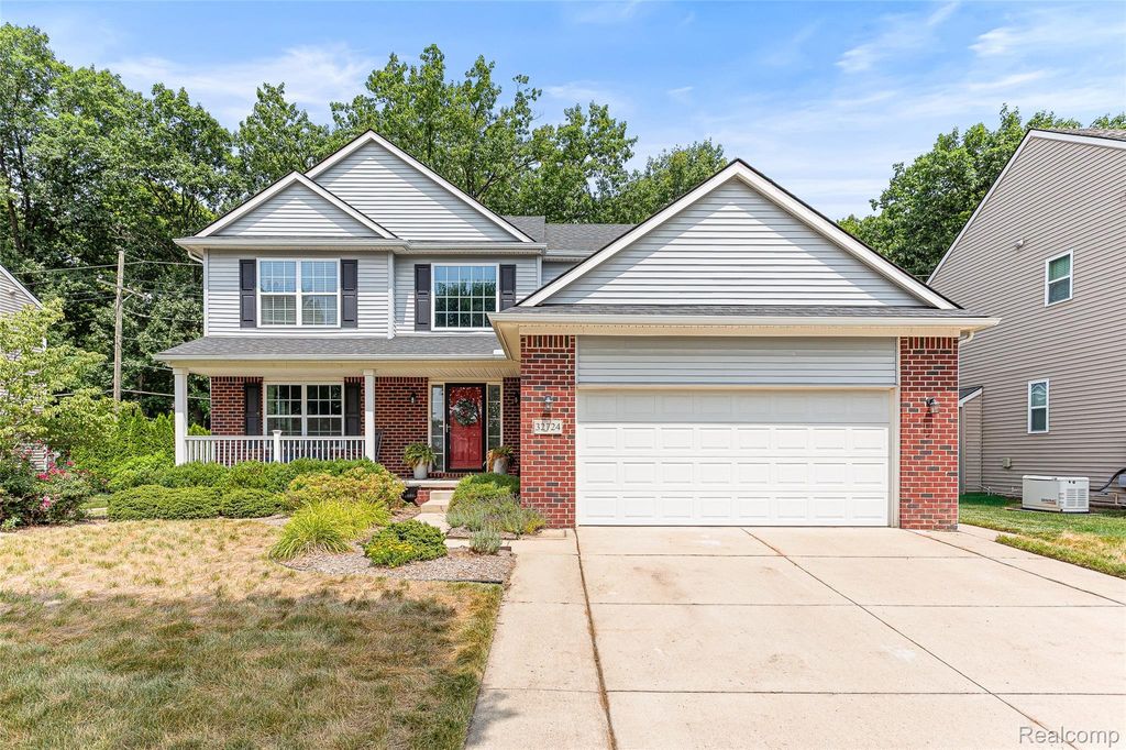 32724 Laurelwood Court, Farmington city