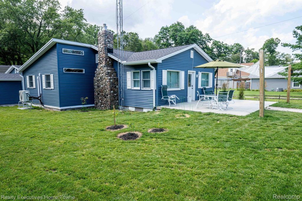 7961 Lakeshore Road, Burtchville township