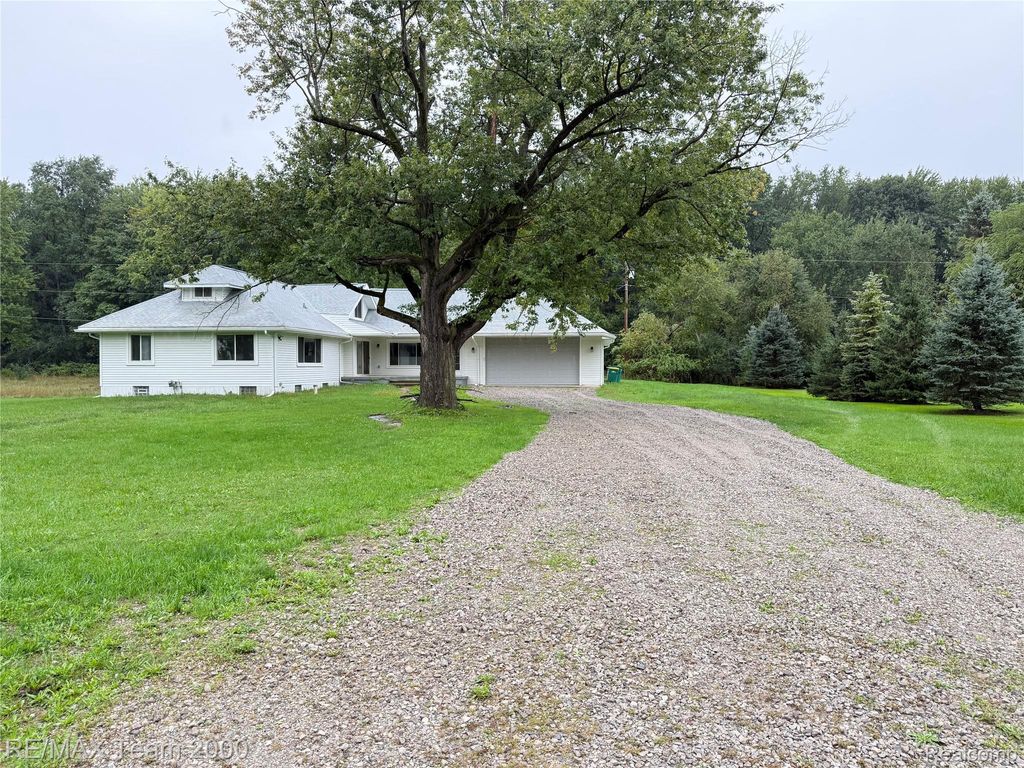 48905 9 Mile Road, Northville