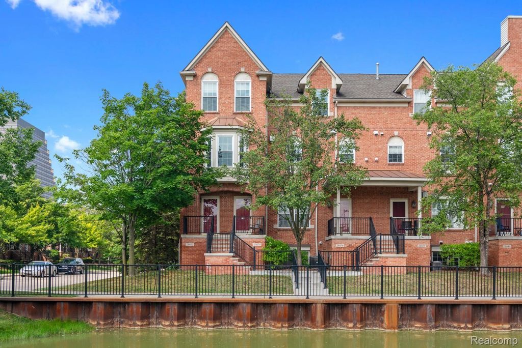 20072 Rodeo Court, Southfield