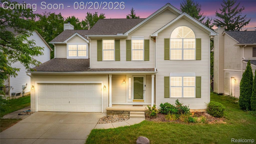 47258 Scarlet Drive N, Novi city