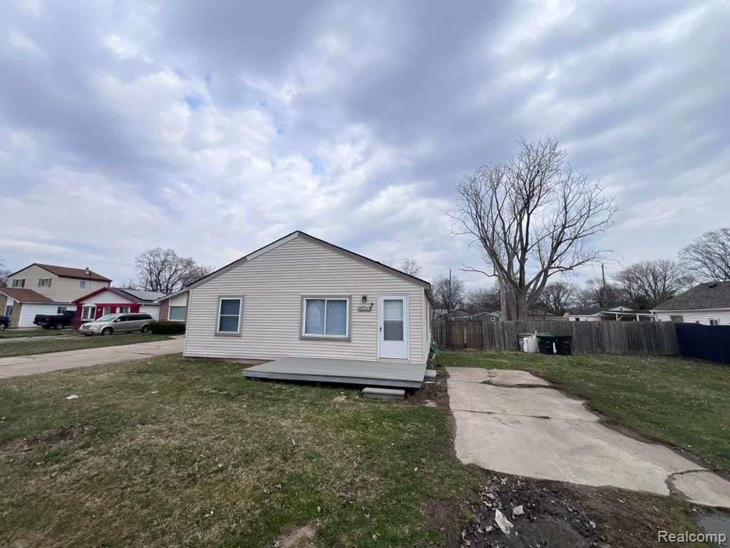 15163 S Beech Daly Road, Taylor city
