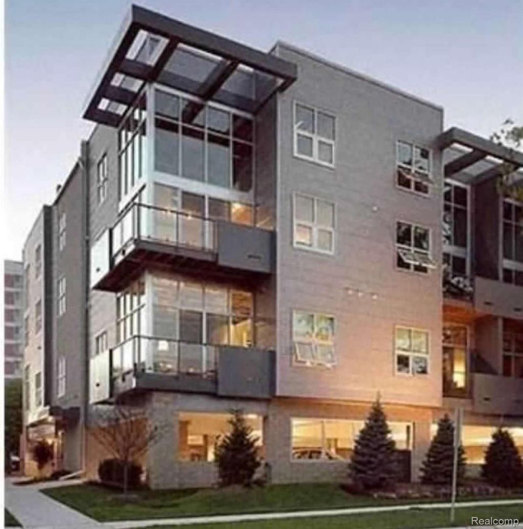 614 S Troy Street 102, Royal Oak