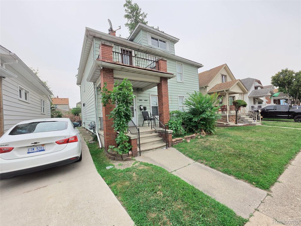 5124 Upper Williamson Street, Dearborn city