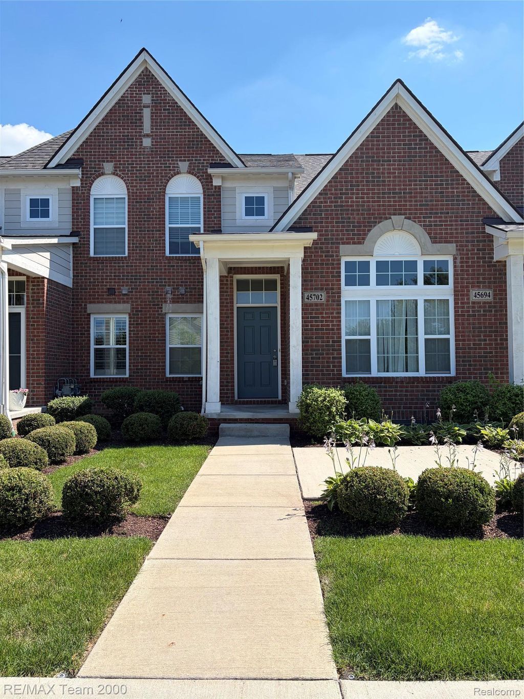 45702 Aragon, Canton