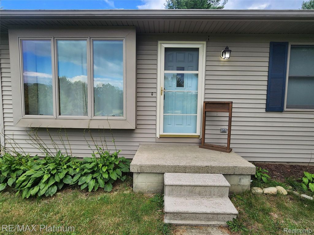 6451 Bullard Road, Tyrone township