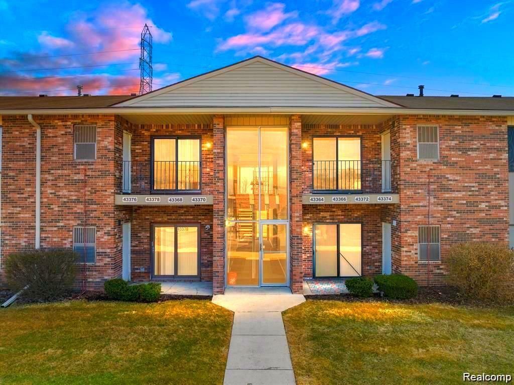 15155 Seagull Drive, Sterling Heights