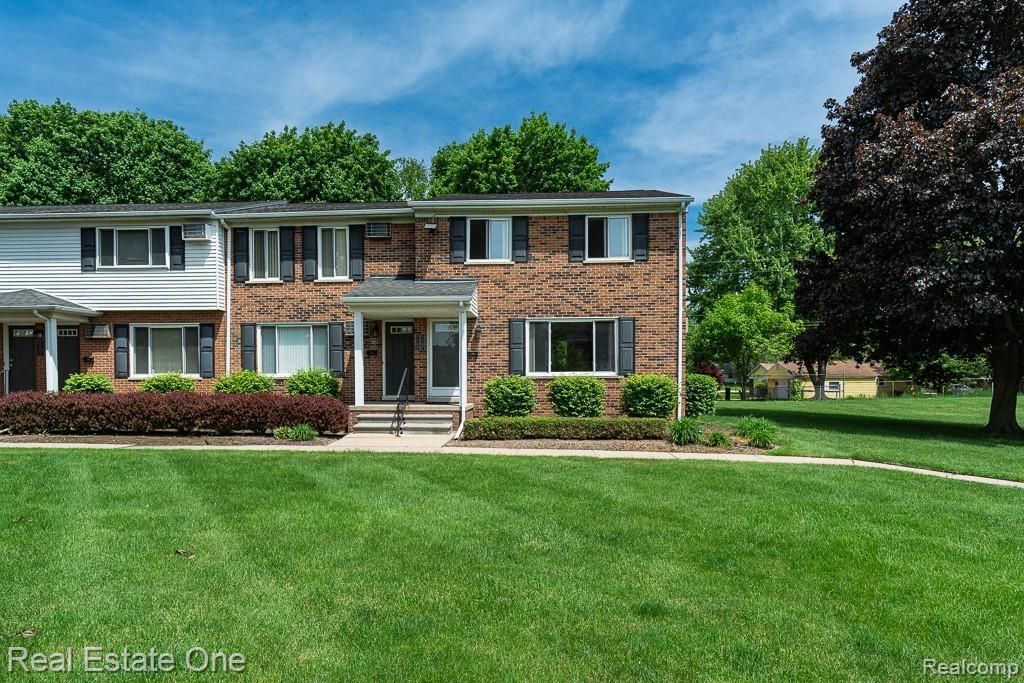 1147 Tienken Court, Rochester Hills city