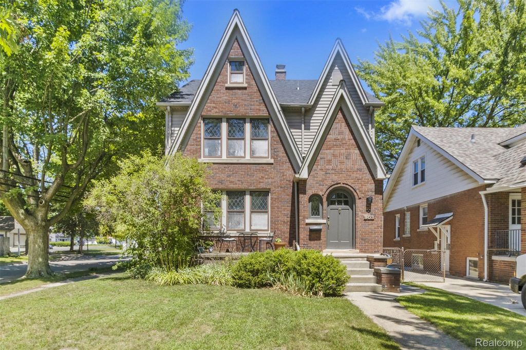 903 E 2nd Street, Royal Oak city