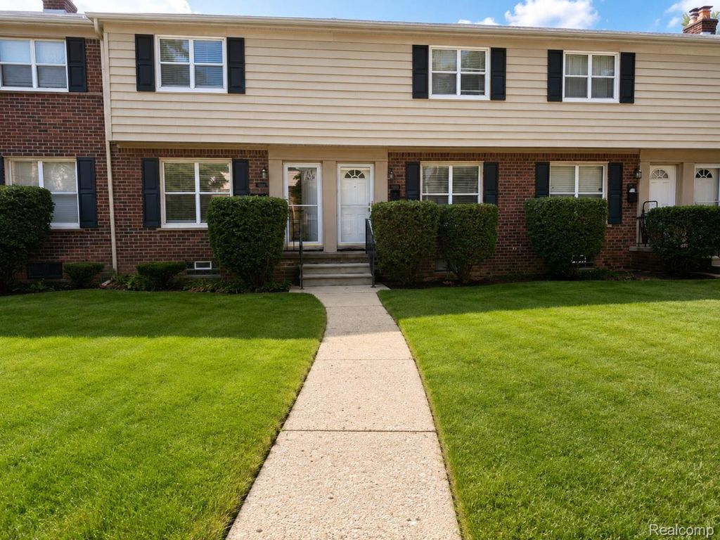 3352 Coolidge Highway 11, Royal Oak