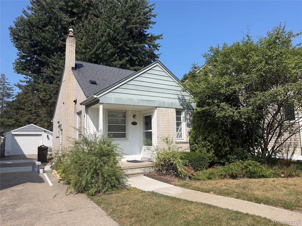 570 Jener Place, Plymouth city