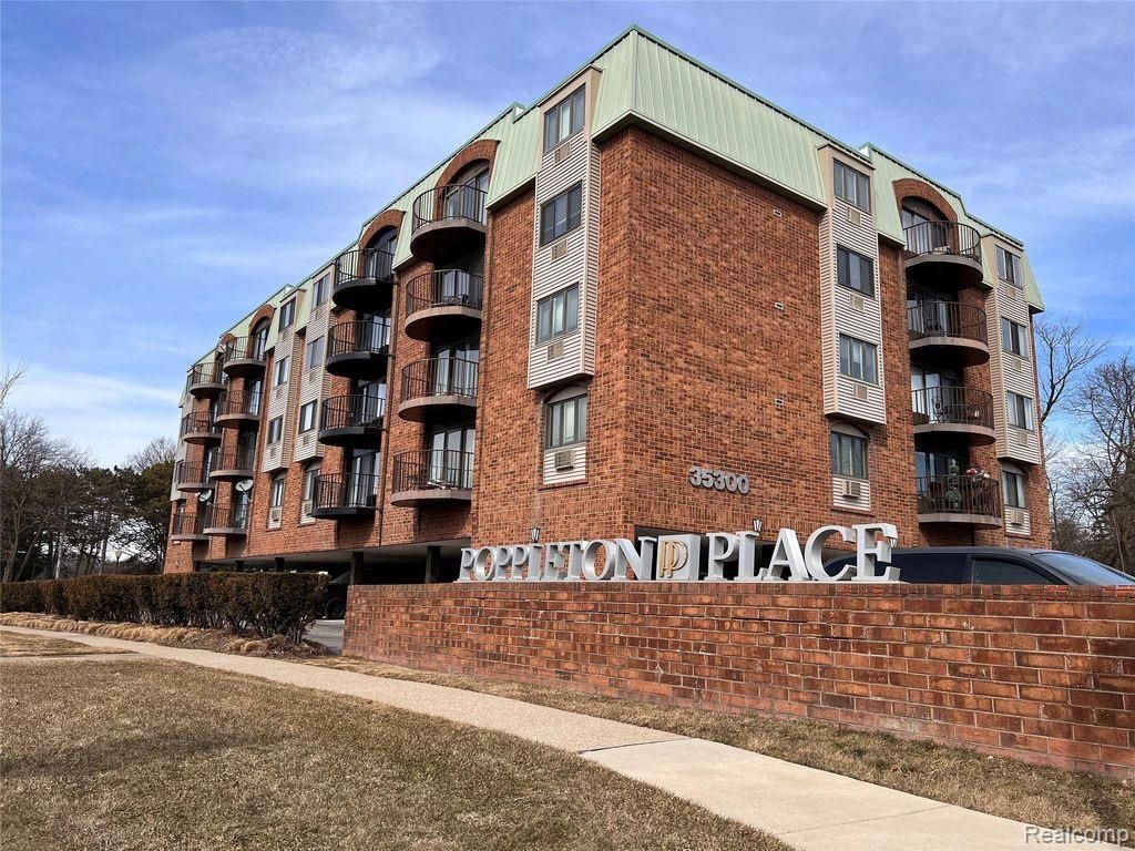 35300 Woodward Avenue 405, Birmingham city