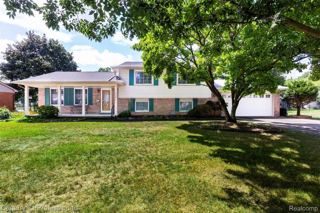 6361 Emerald Lake Drive, Troy city