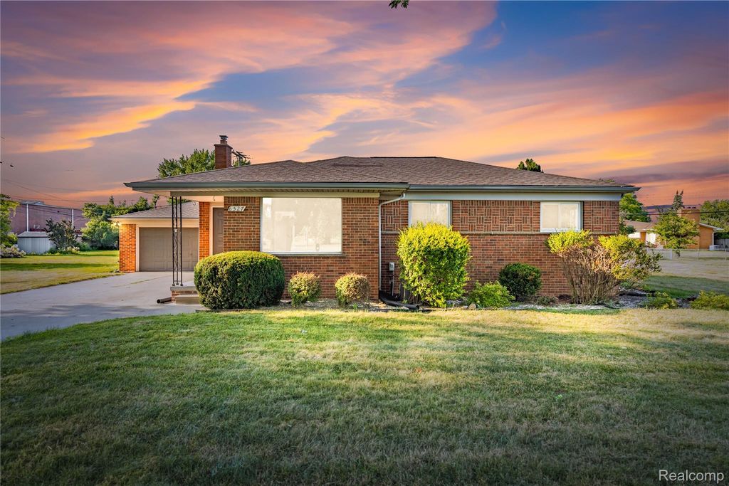 8527 Metropolitan Parkway, Sterling Heights city