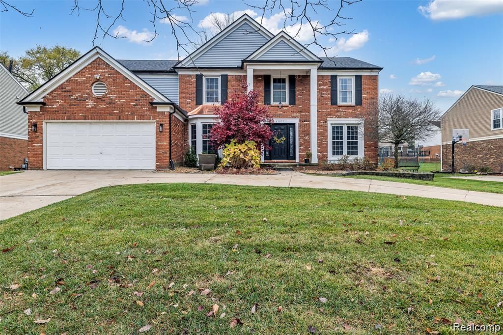 45077 Roundview Drive, Novi city