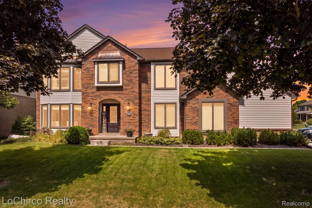 2700 Broadmoor Drive, Rochester Hills city