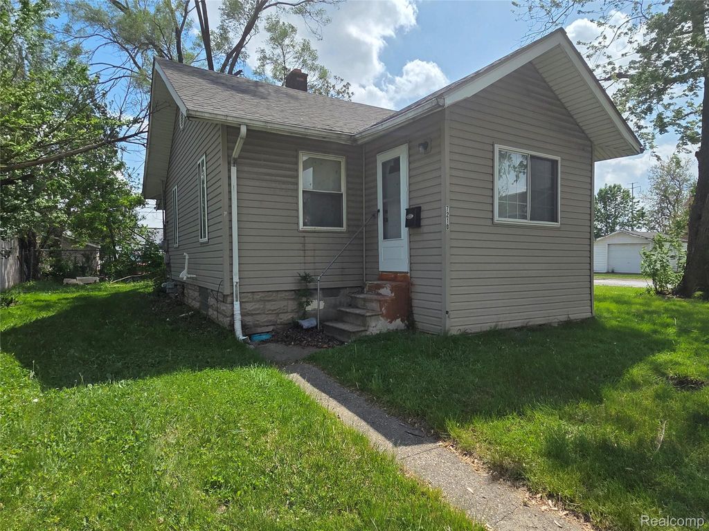 7210 Rivard Avenue, Warren city