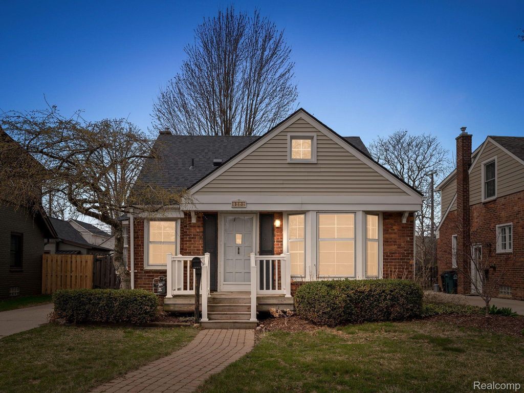 1646 S Bates Street, Birmingham city