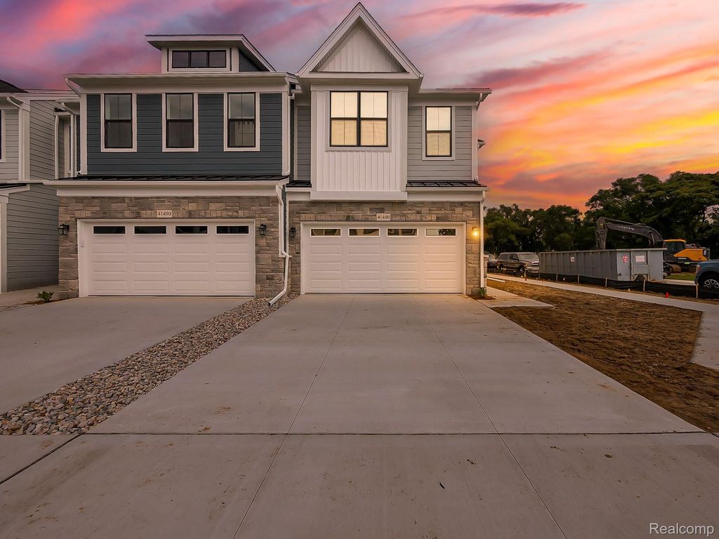 41480 Breck, Plymouth