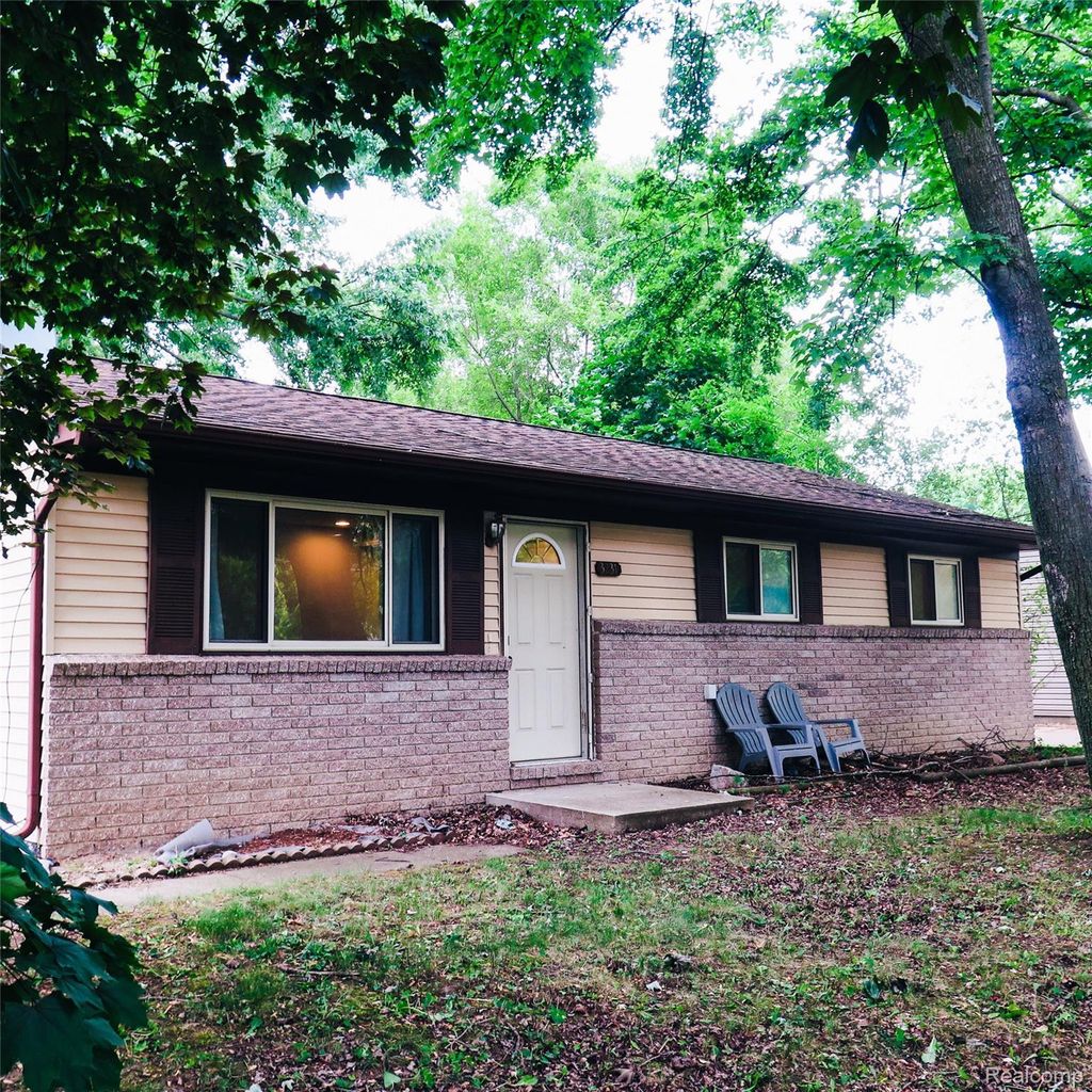 3231 W Utica Road, Shelby charter township