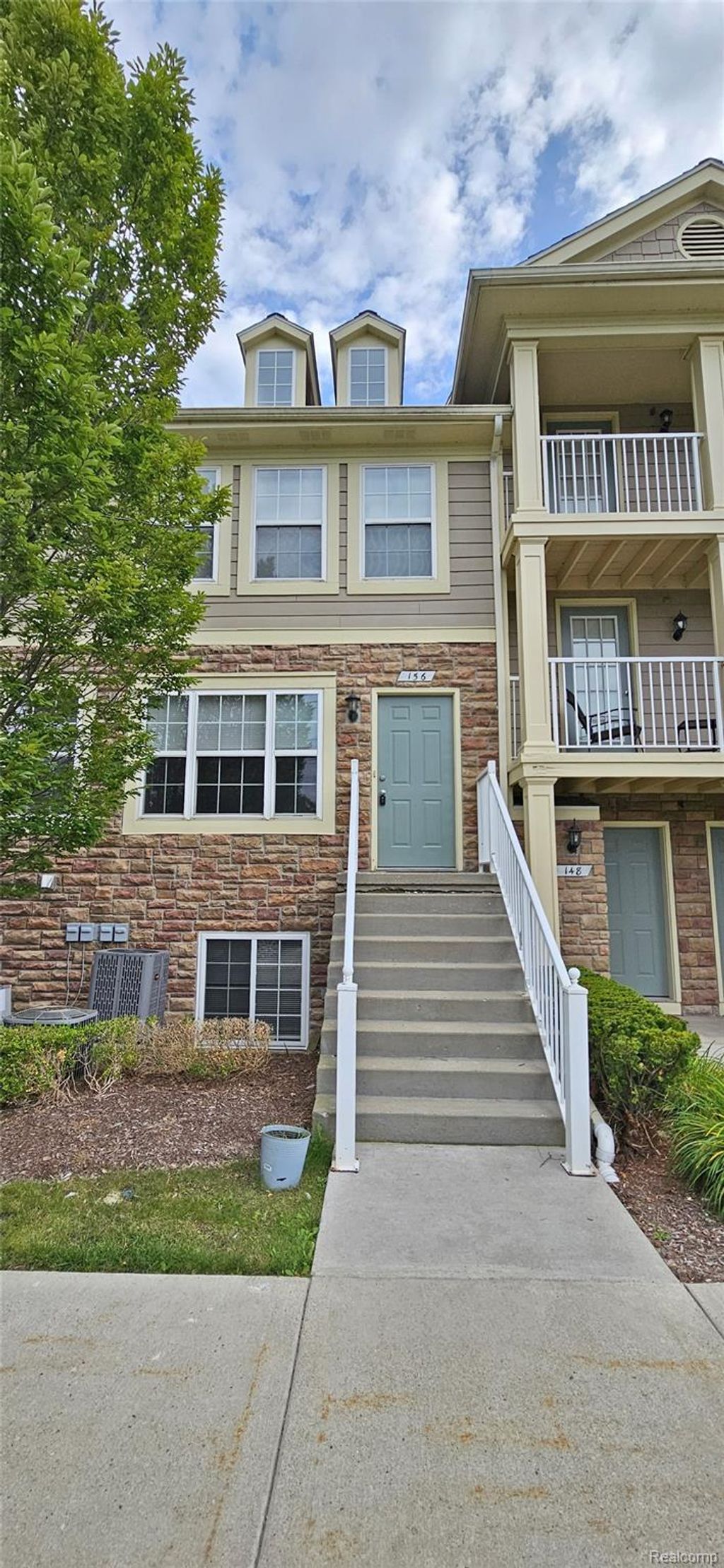 156 Saber Way, Lake Orion