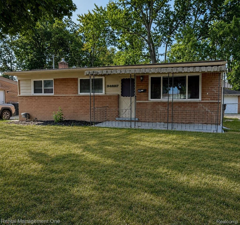 34227 Florence Street, Westland city