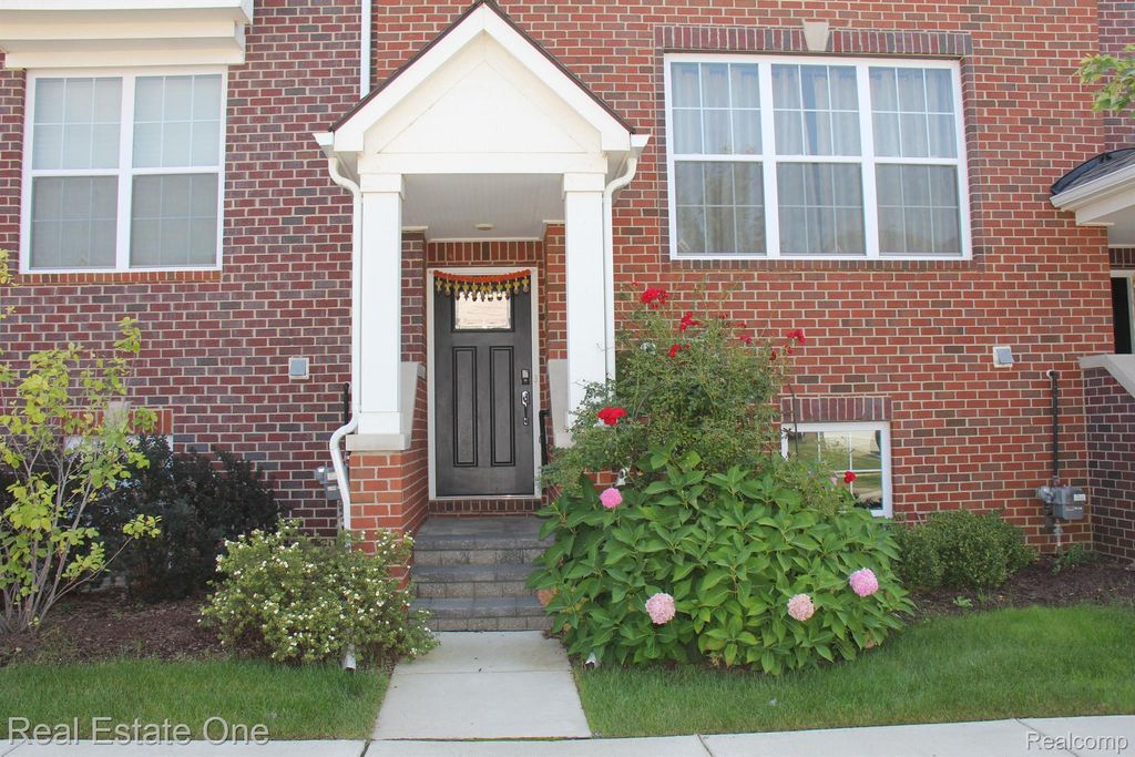 47757 Alden Terrace N #5, Northville