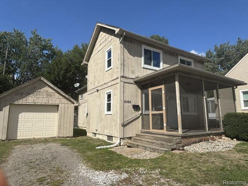 1064 Lakeview Street, Waterford charter township