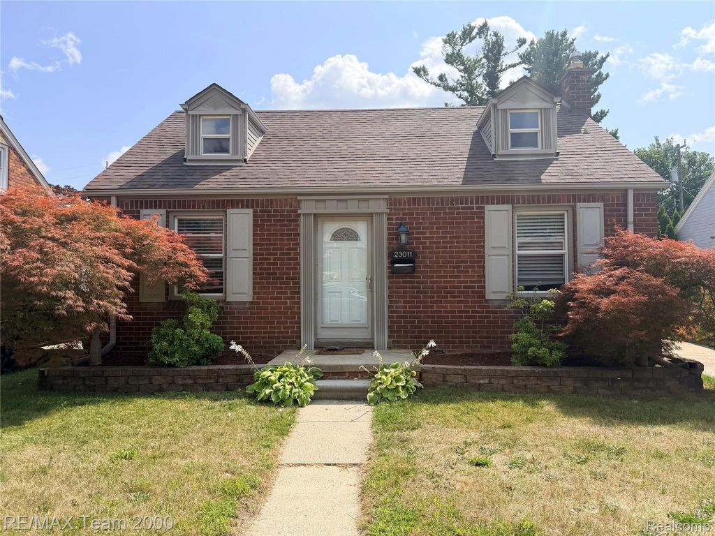 23011 Oak Street, Dearborn city