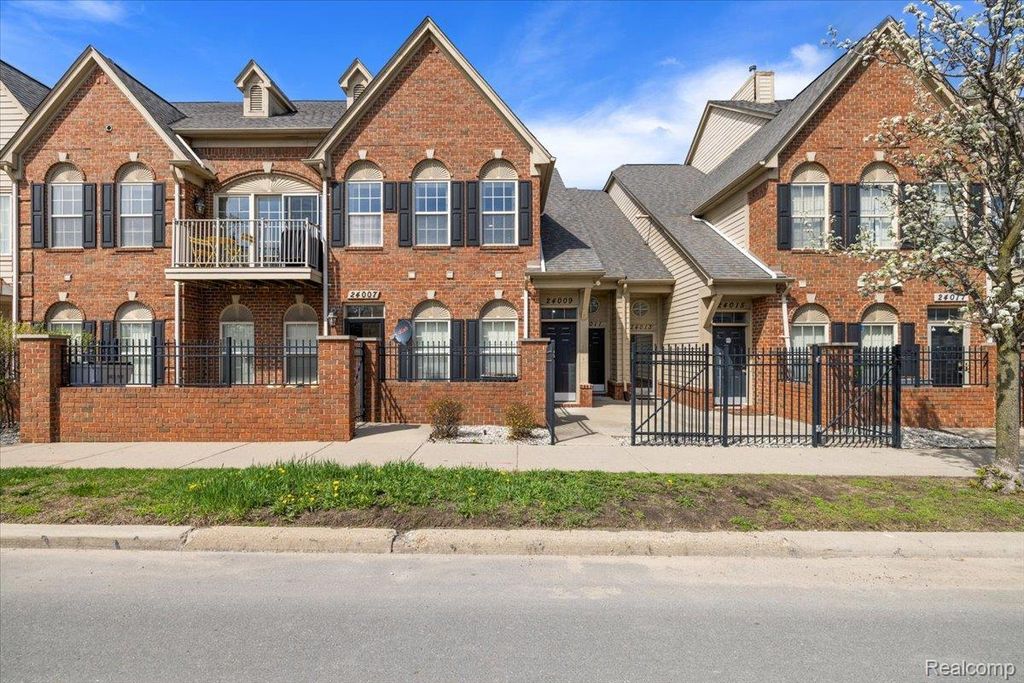 24009 Vance Avenue, Hazel Park