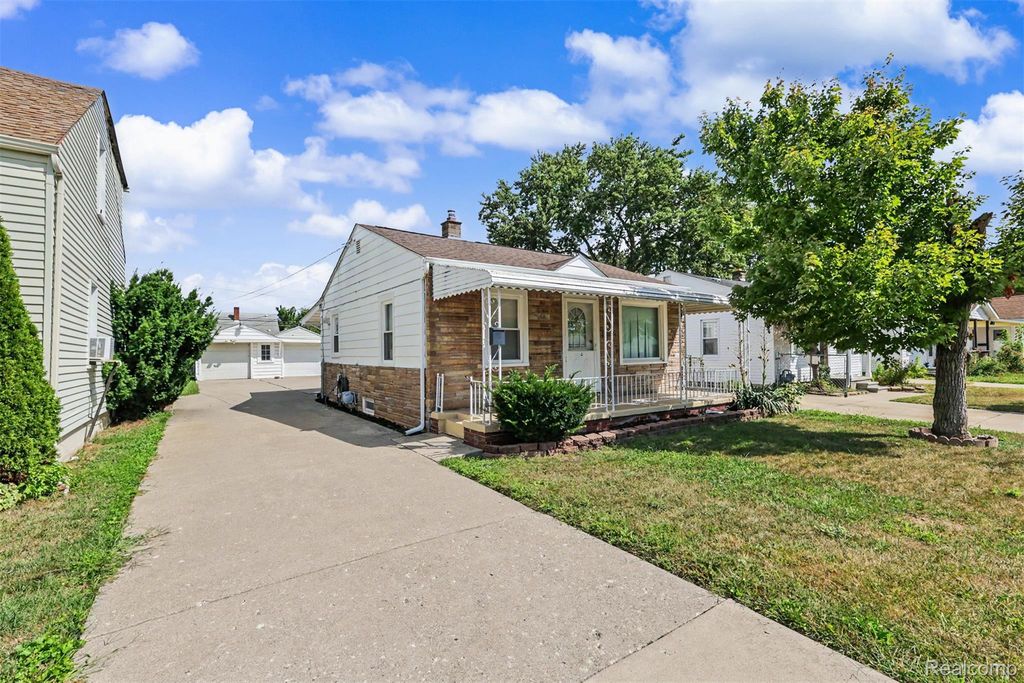 28674 Krauter Street, Garden City city