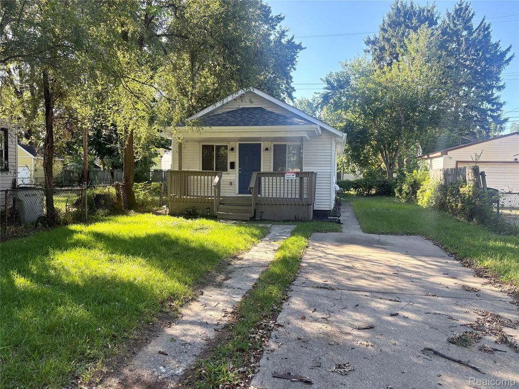 1140 E Elza Avenue, Hazel Park