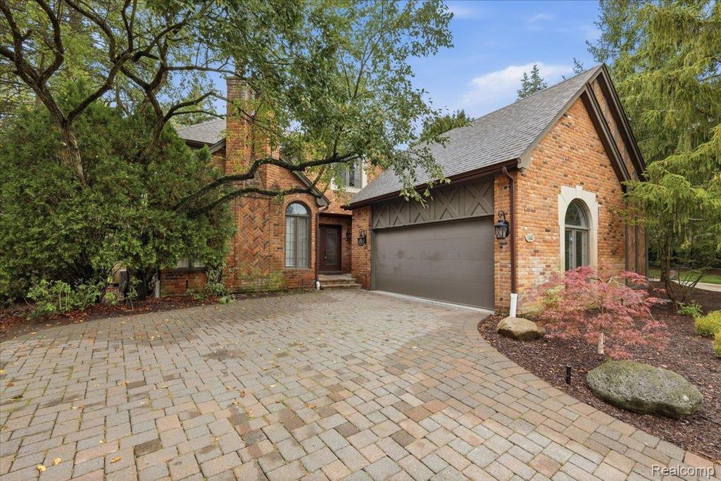 160 Kirkwood Court, Bloomfield Hills