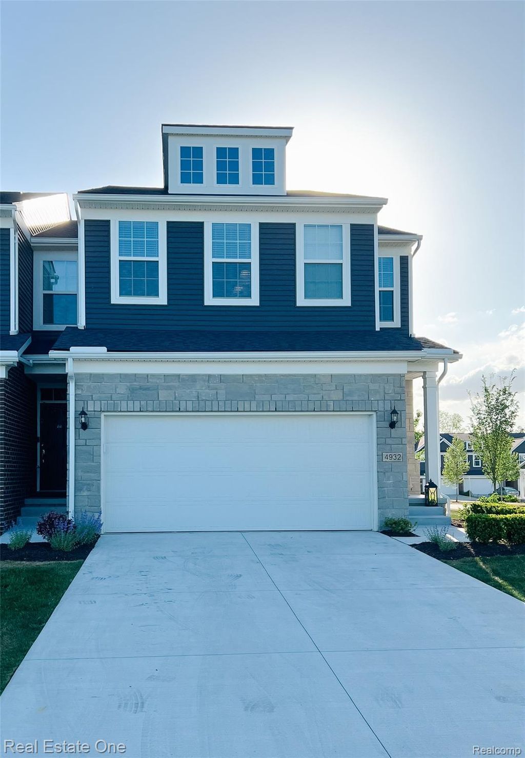 4932 Glenora Drive, Lake Orion