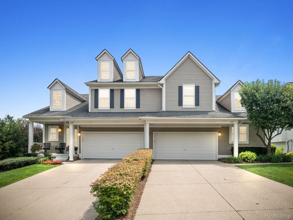 694 W Bluff, Rochester Hills city