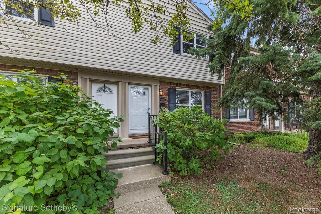 3222 Coolidge Highway, Royal Oak